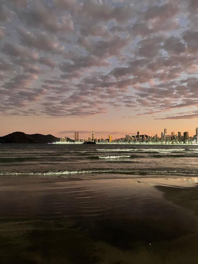 Com Vista O Mar Na Av Atlantica Em Balneario Camboriu