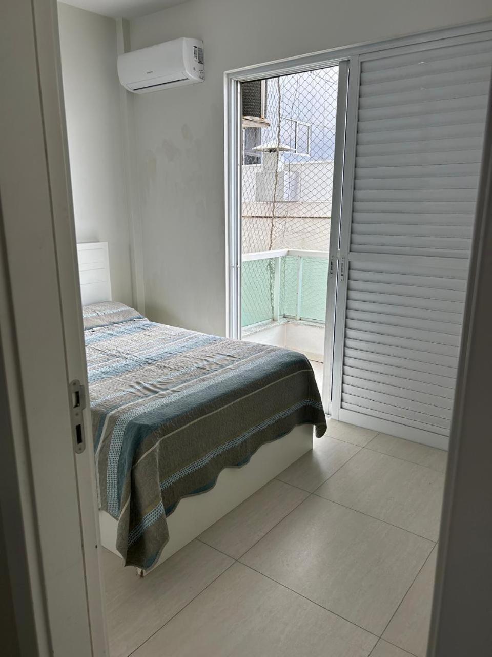 Apartamento Com Vista O Mar Na Av Atlantica Em